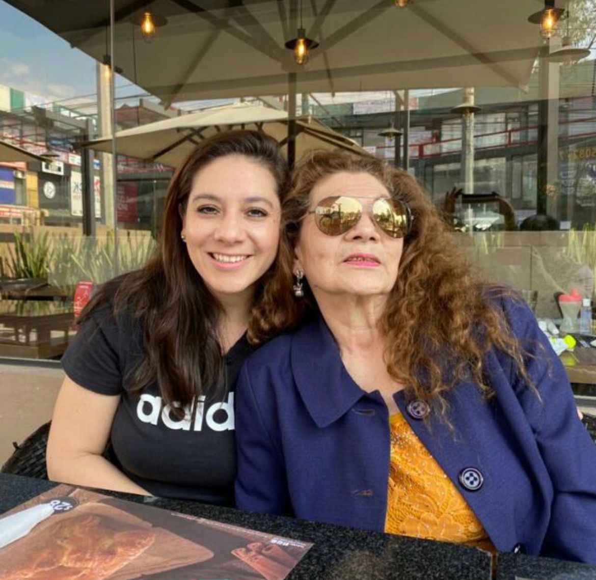 Graciela Márquez y Ramona Juárez